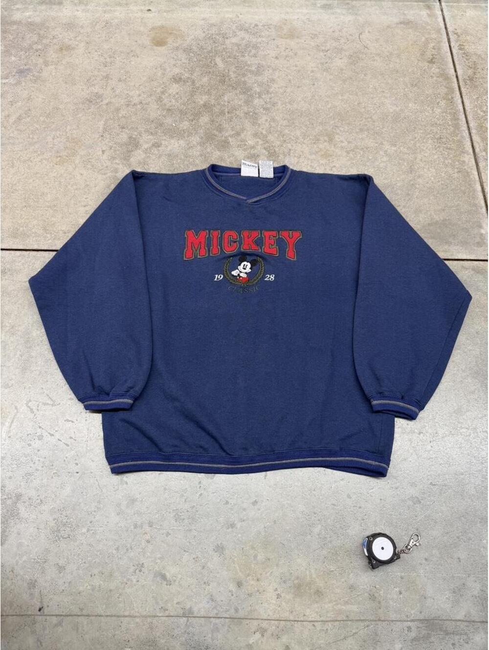 vintage mickey mouse navy spell out classic disney crewneck size large